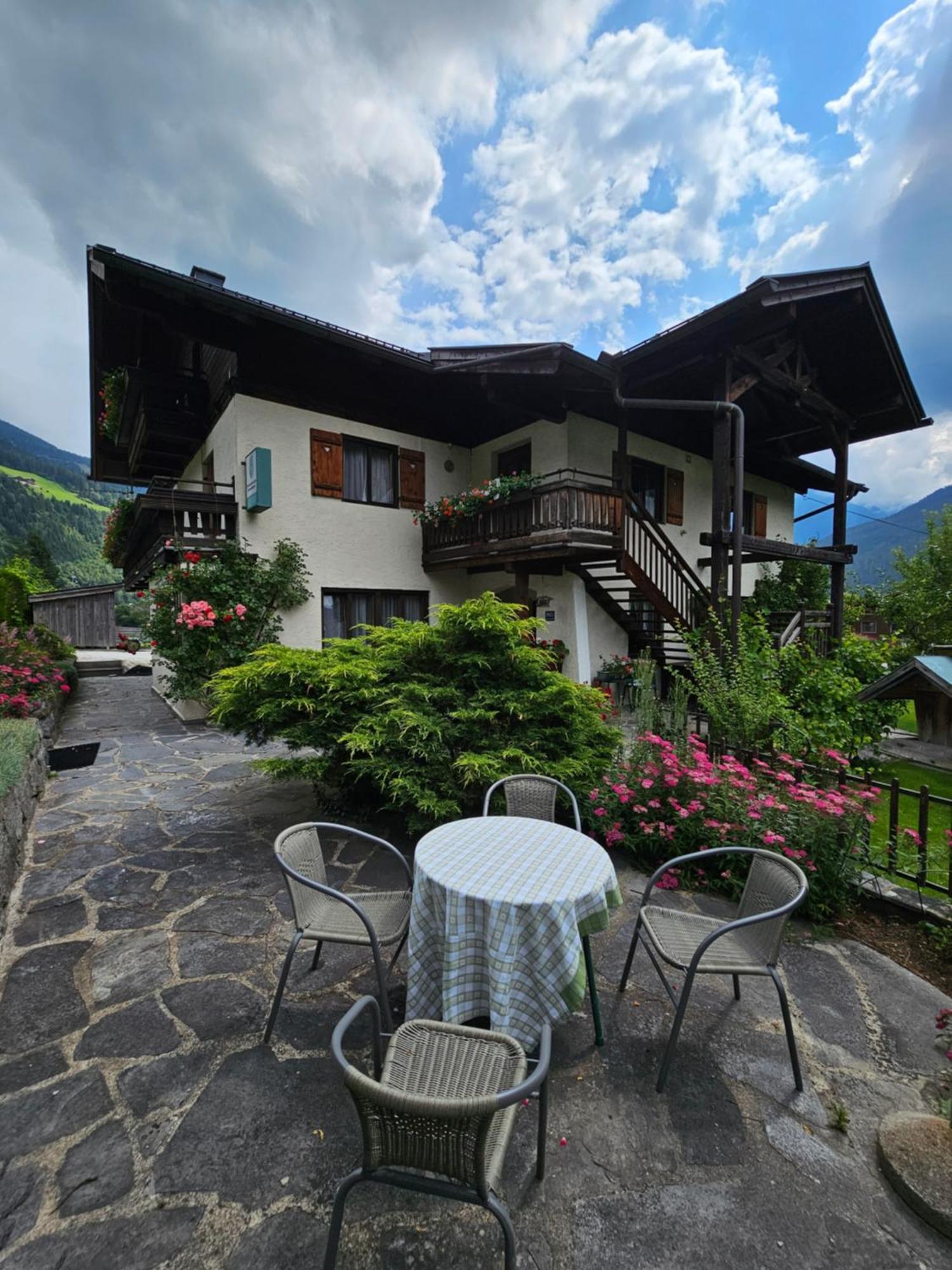 Henry'S Sweet Home Neukirchen am Großvenediger エクステリア 写真